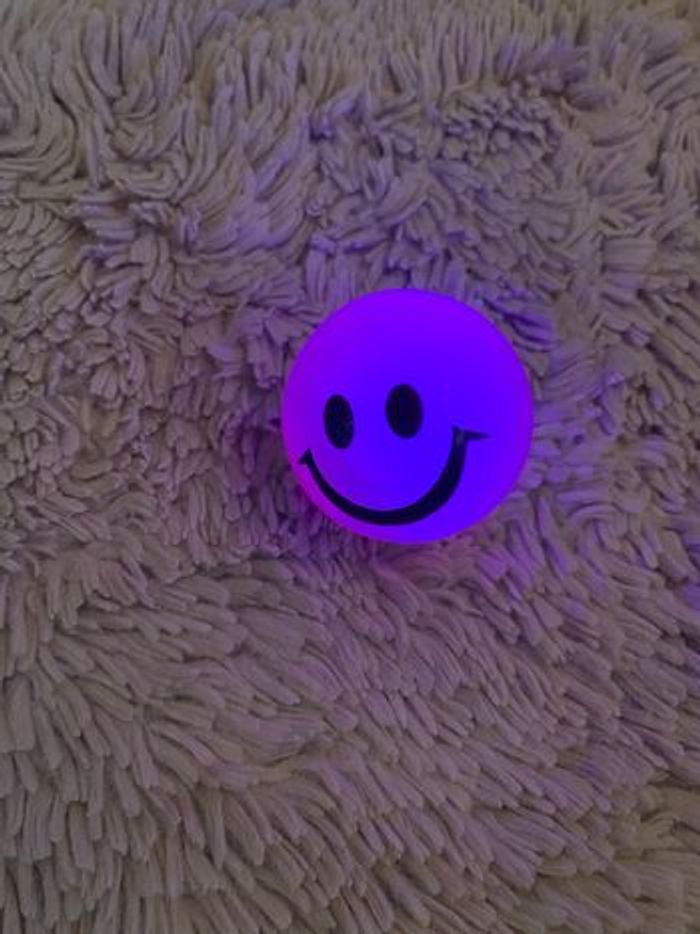 Balle rebondissante fluorescente - photo numéro 2