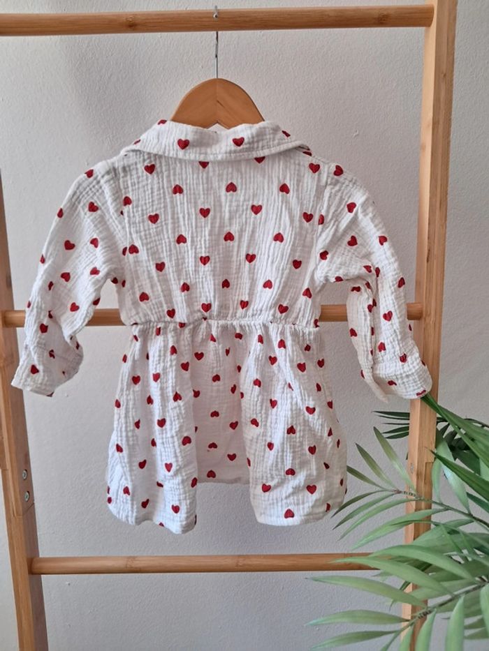 Robe blanche motif cœur rouge 18 mois tres bon état - photo numéro 3
