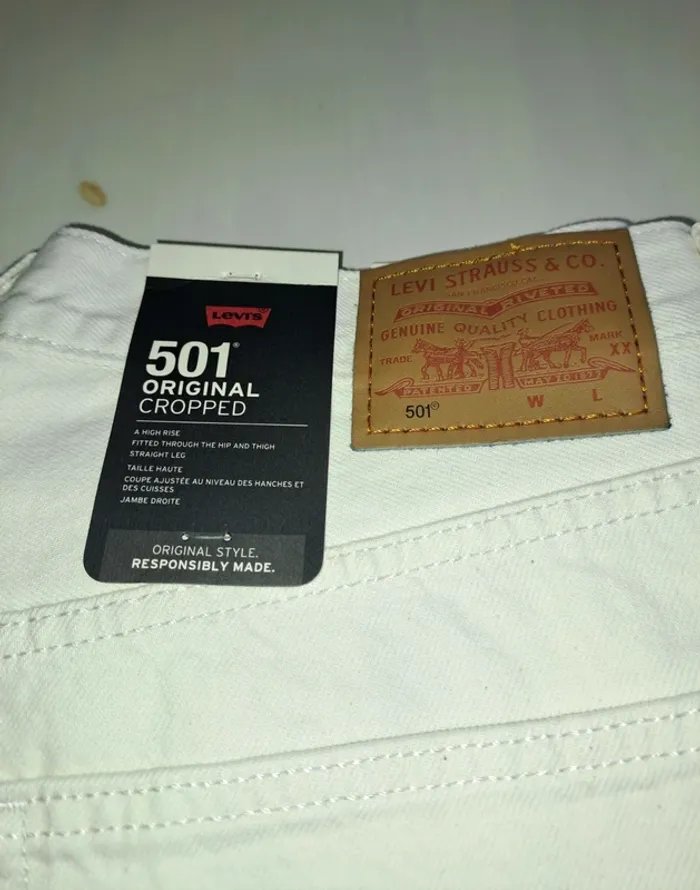 Jeans Levi's 501 Cropped 30x28 neuf - photo numéro 4