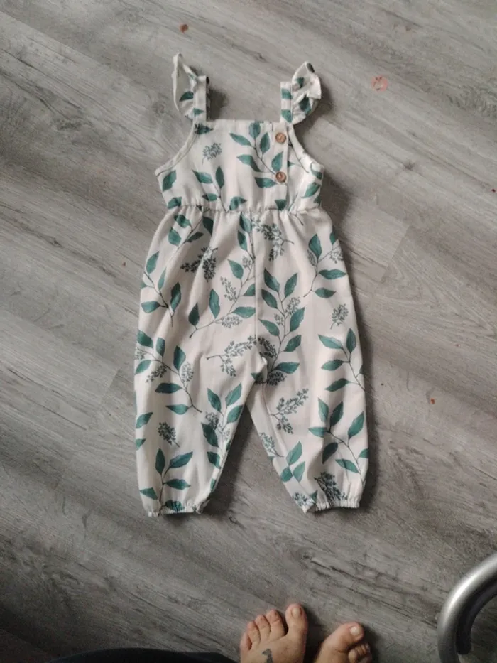 Combinaison pantalon bébé