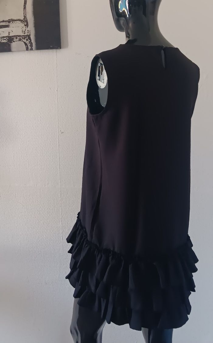 Robe noir chic à volants taille L - photo numéro 4