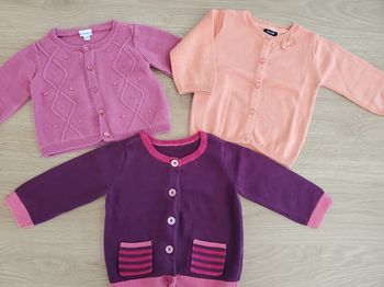 Lot gilets fille 6 mois