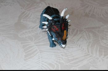 dinosaure  tricératops