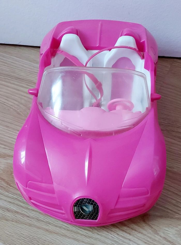 Voiture poupée - photo numéro 2