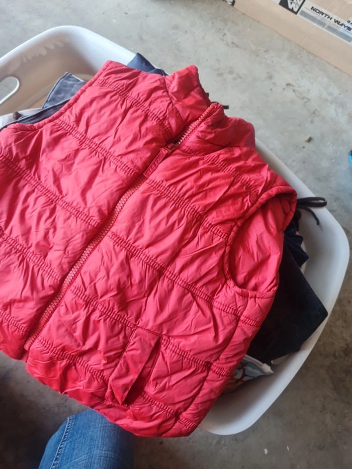 Veste sans manches 8 ans - photo numéro 2