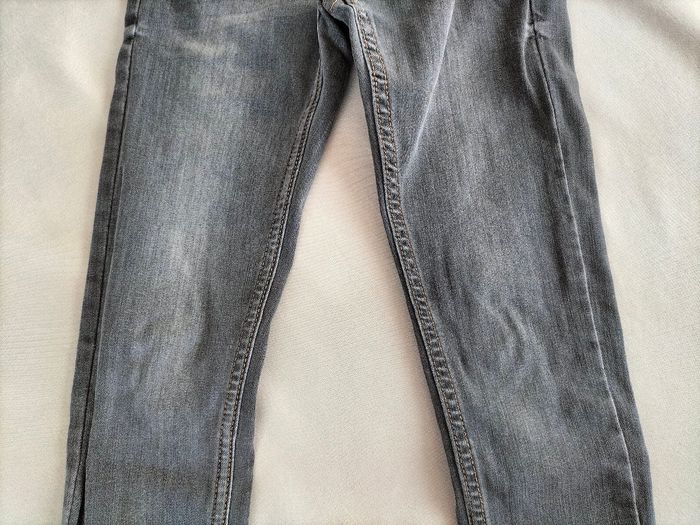 🤍 Jeans skinny gris - 9 ans - Kiabi 🤍 - photo numéro 2