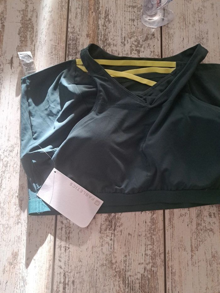 Brassière de sport neuve fabletics