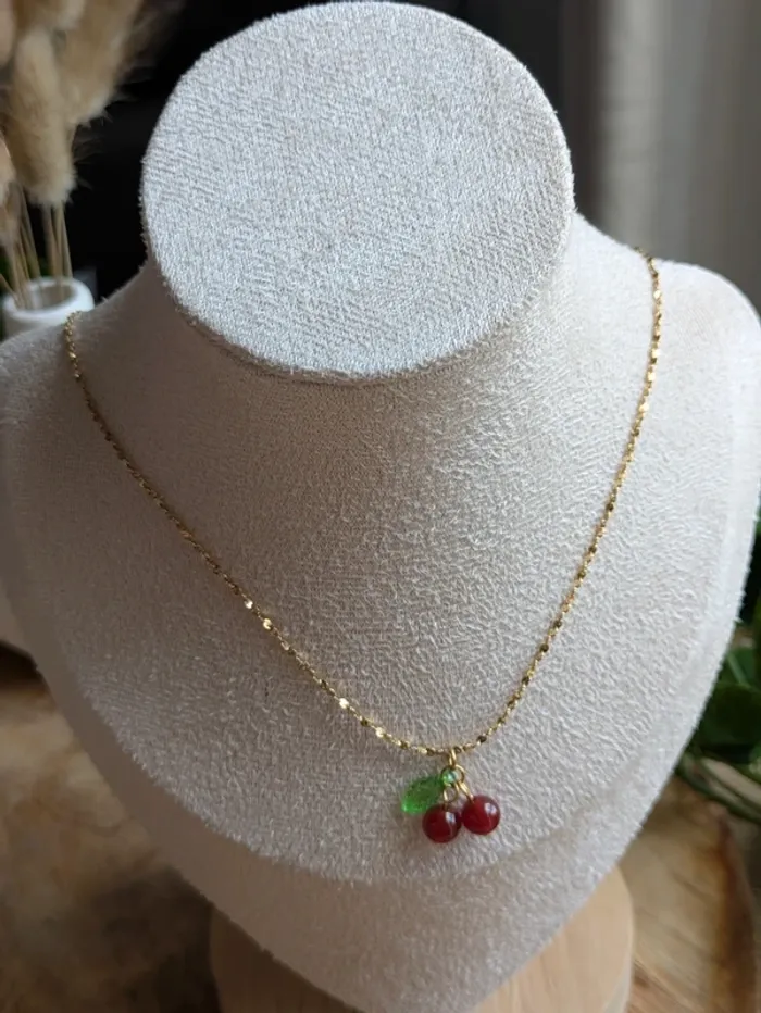 Collier pendentif Cerise 🍒 - photo numéro 2