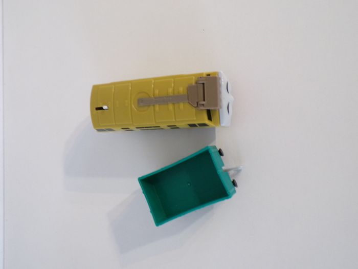 Train - Locomotive - Diesel 10 - Thomas et ses amis (J3) - photo numéro 6