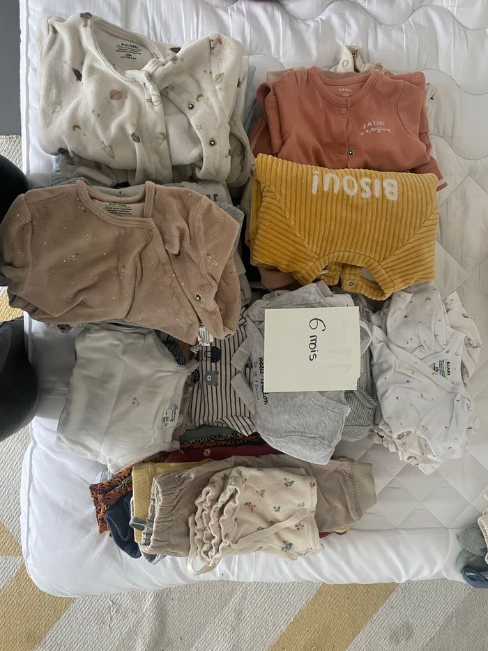 Lot vêtement 6 mois filles
