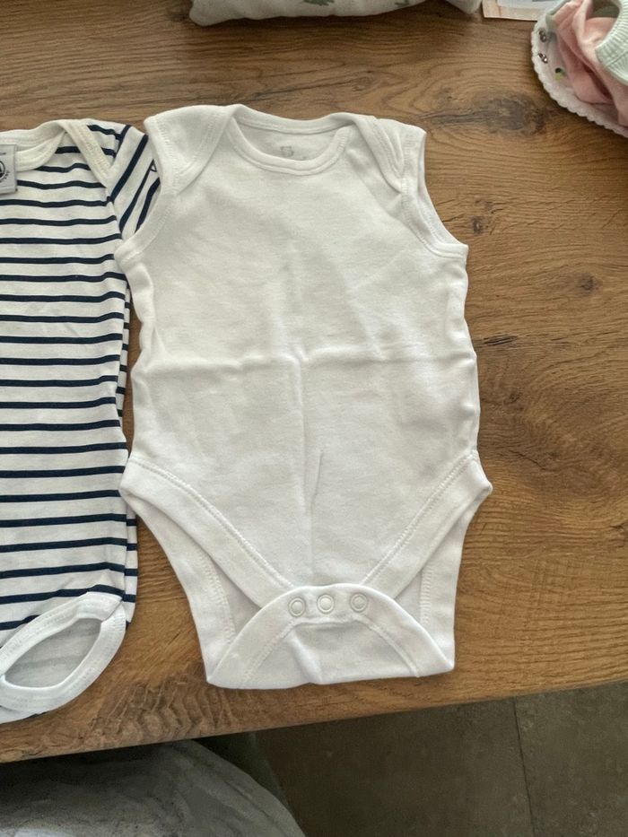 Lot Bodies sans manches