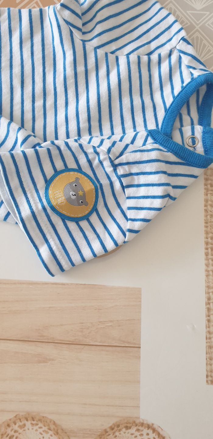 Ensemble salopette et t shirt - photo numéro 4