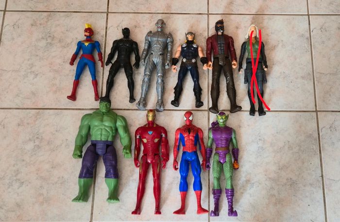 Lot de 9 figurines marvel hasbro