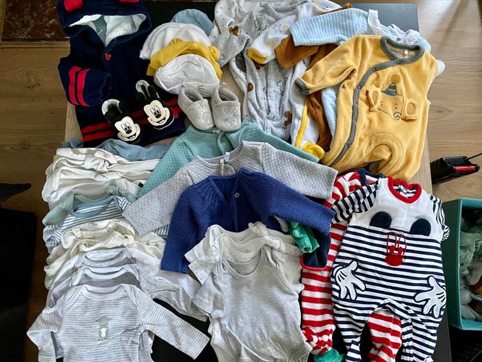 Lot de vêtements garçons taille naissance