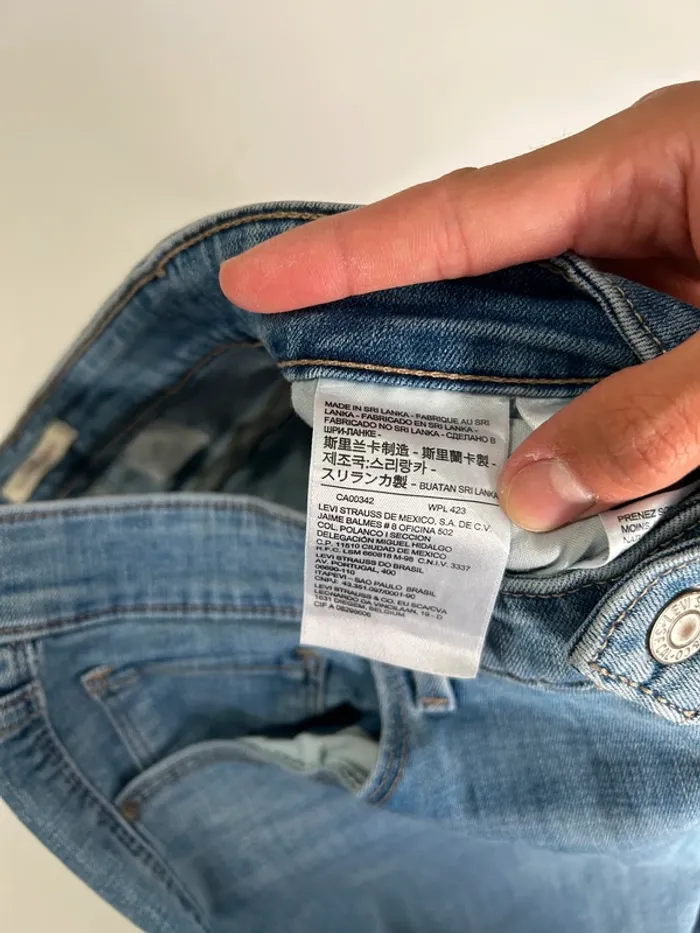 Jean Levi's Femme Bleu W31 L30 | Classic Mid Rise Skinny | Taille FR40 | Très Bon État NJ465 - photo numéro 5