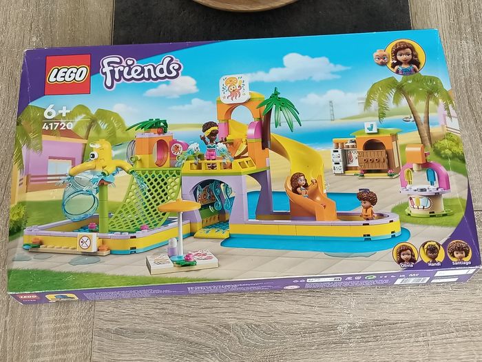 Vend lego Friends le parc aquatique