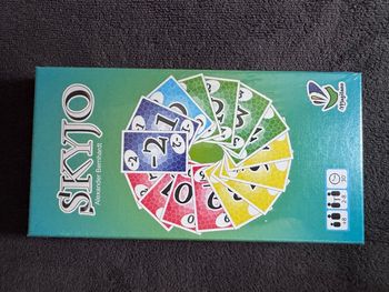 Jeu skyjo neuf 