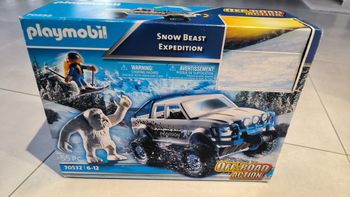 Playmobil explorateur et Yeti