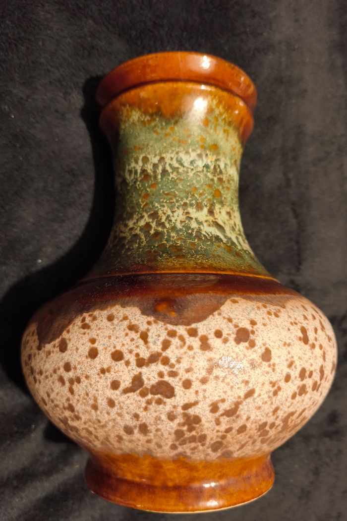 Vase vert rare Terrazzo Allemagne 
l'Ouest Faience
Ü-Keramik 1808-30