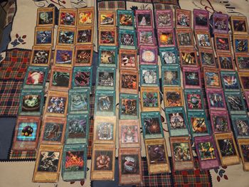 💜Lots de 125 cartes yu gi oh