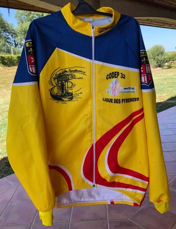 Veste cyclisme taille MVeste technique cyclisme taille M Multicolore 100% polyester  1 grande poche
