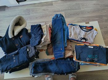 Lot de 61 vêtements garçon 6 mois 