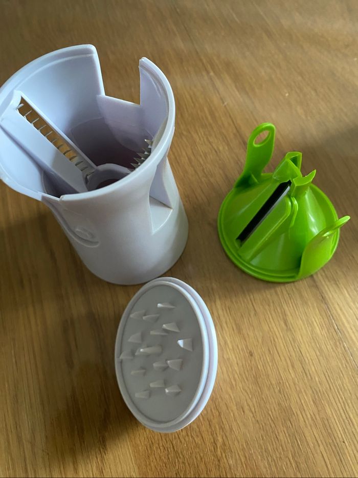 Hachoir épices oignons  et appareil à julienne - photo numéro 6