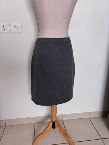 Jupe grise taille 38