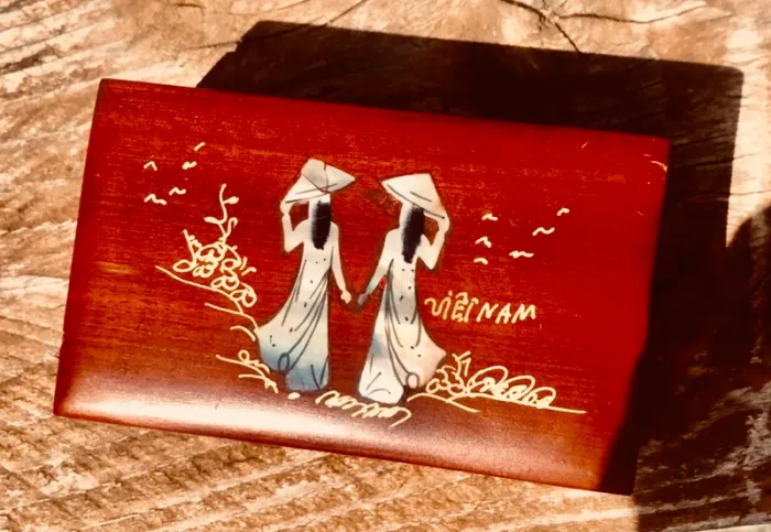 # Jolie boîte à bijoux en bois! Beau Kdo!#
