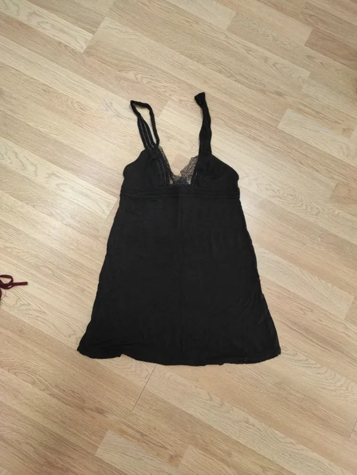 Chemise de nuit dentelle noir