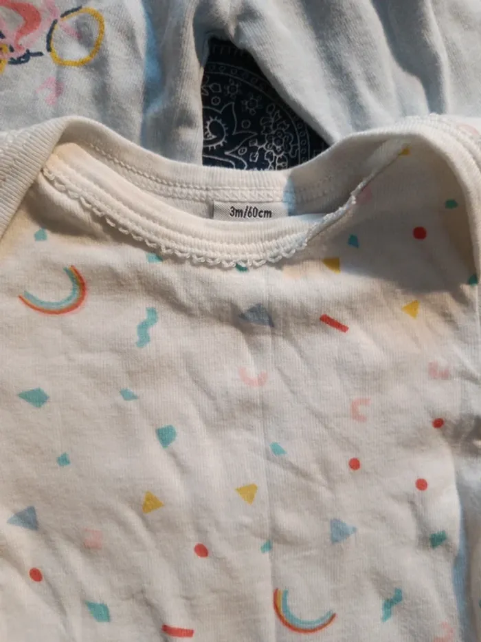 2 bodies petit bateau 60cm - photo numéro 2