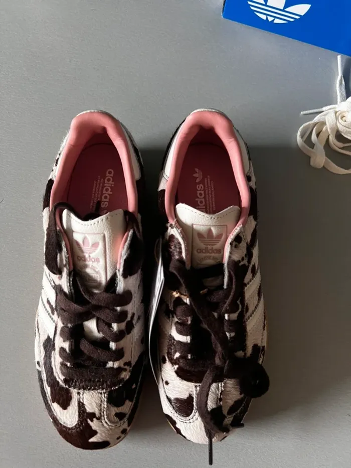 adidas Samba OG imprimé vache - photo numéro 8