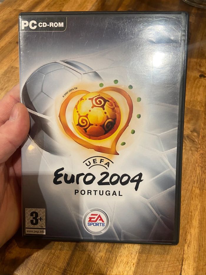 Euro 2004 uefa pc vintage - photo numéro 1