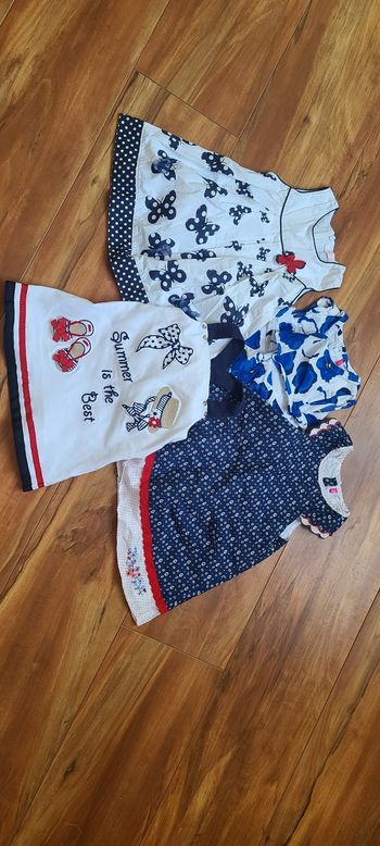 Lot de 4 robes T 18M