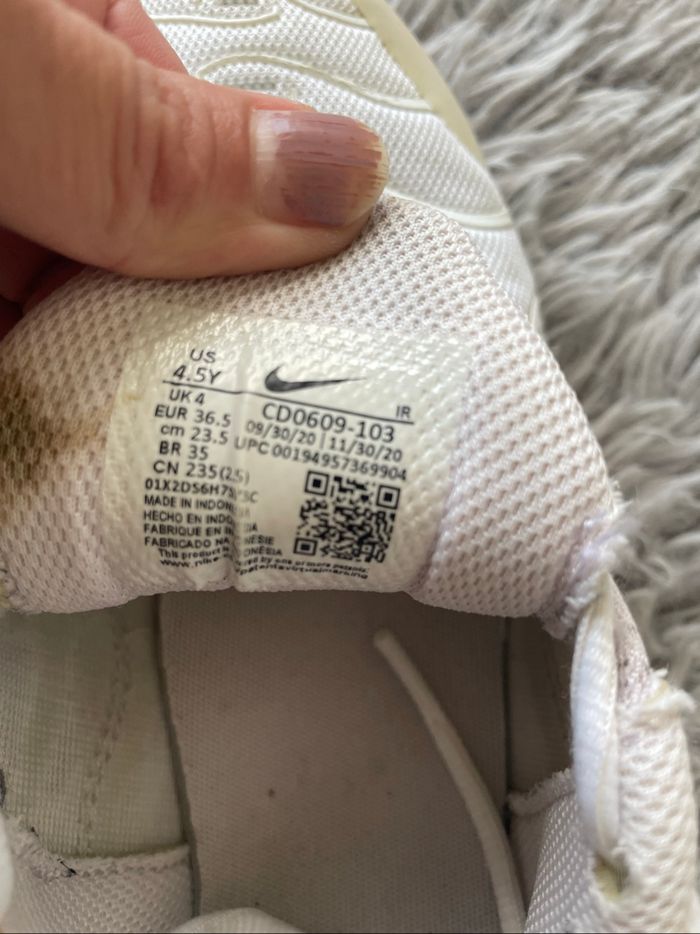 Baskets Nike tn blanches et rose clair - 36.5 - photo numéro 4