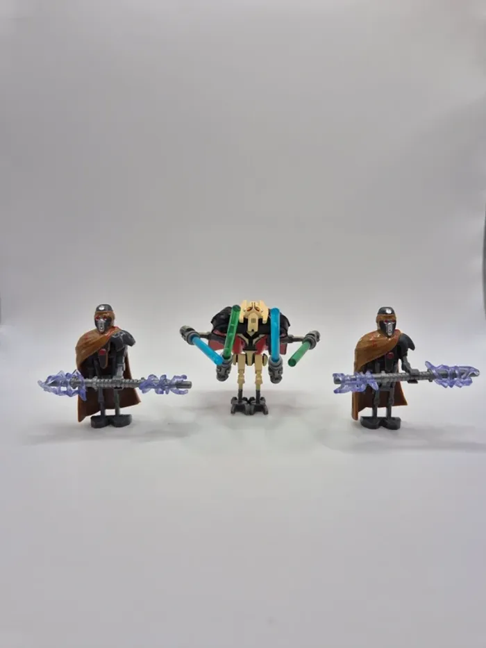 Figurines type lego Sith Général Grievious avec 2 magna guard star wars