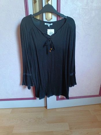 Blouse noire T.38 neuve 🏷