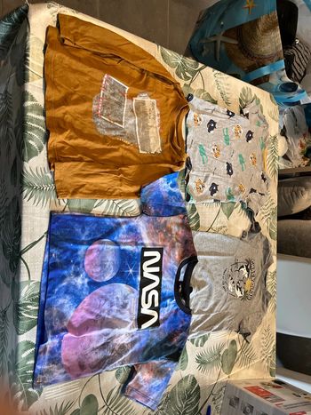 Lot t shirt 4 ans