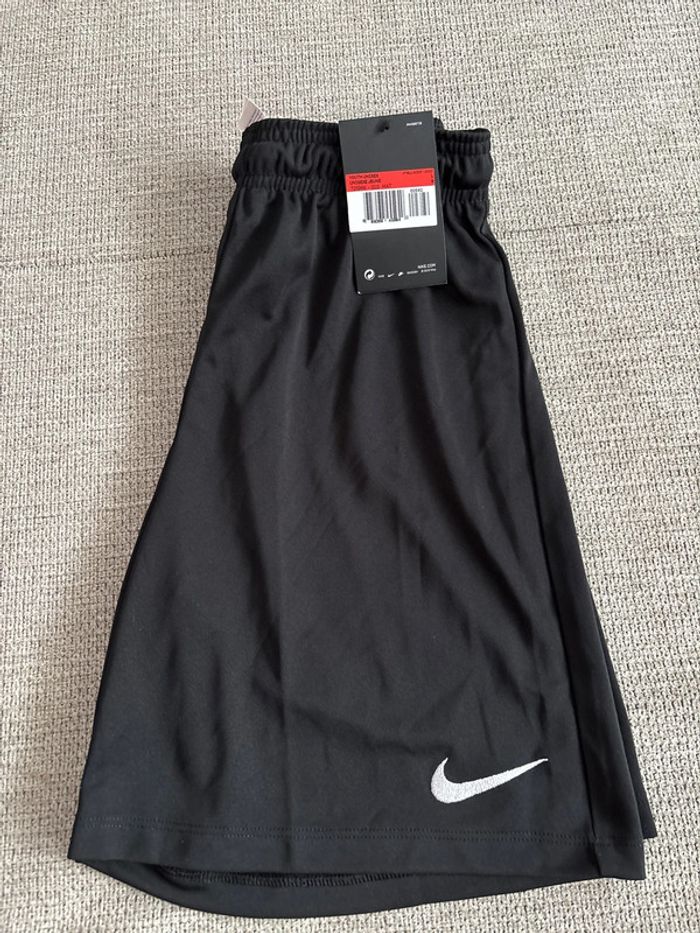 Short de sport - photo numéro 6