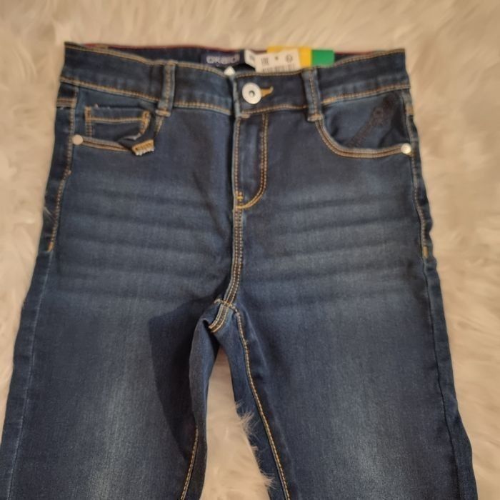 NEUF (non porté)🏷🥰🩷😍  superbe Jeans skinny 10 ans fille ⚘️ - photo numéro 4