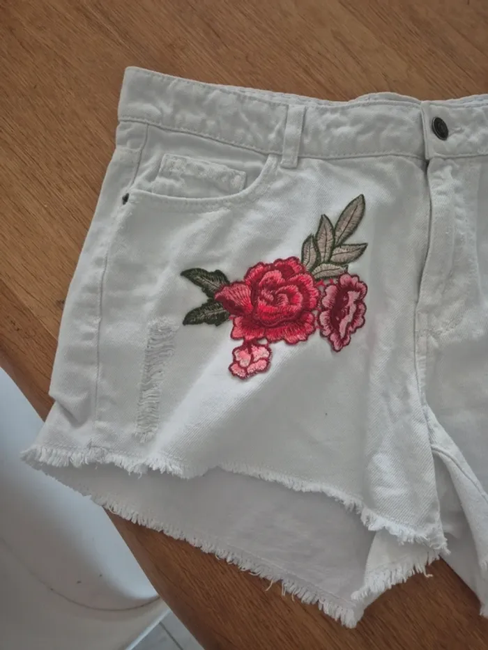 Short Kiabi taille 44 - photo numéro 2