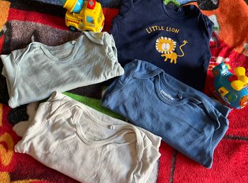 Lot de 4 bodys manches longues