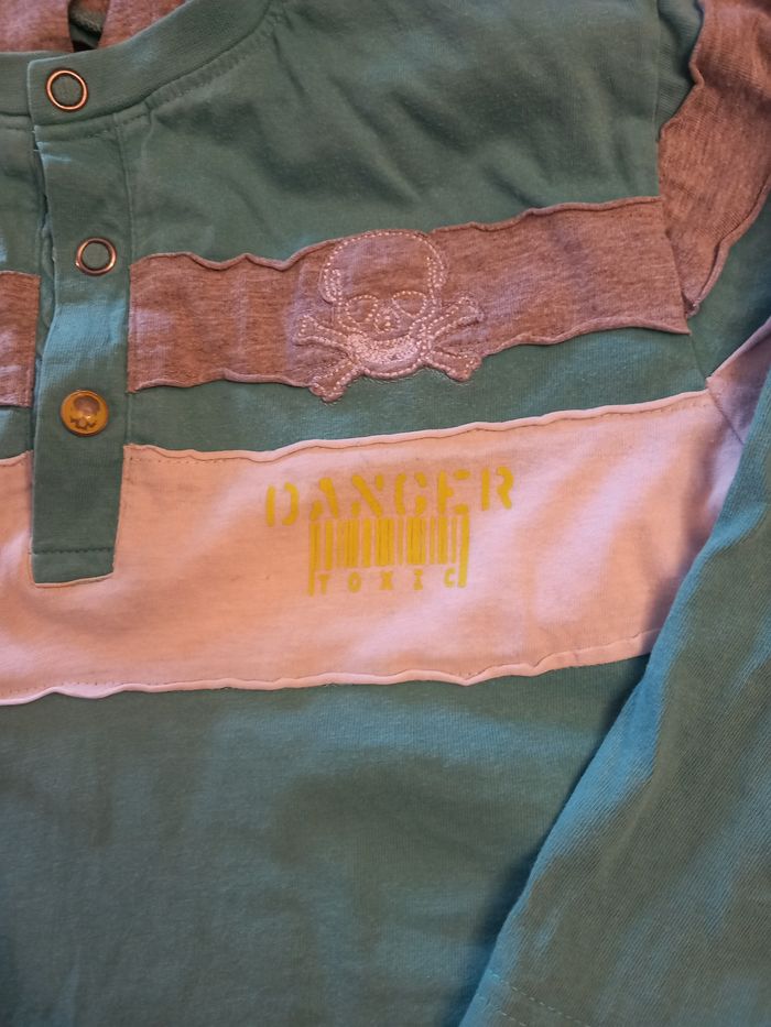 Tee-shirt manches longues avec capuche - photo numéro 2