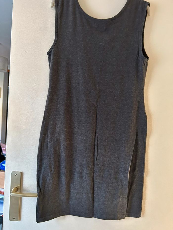 Robe grise - photo numéro 4