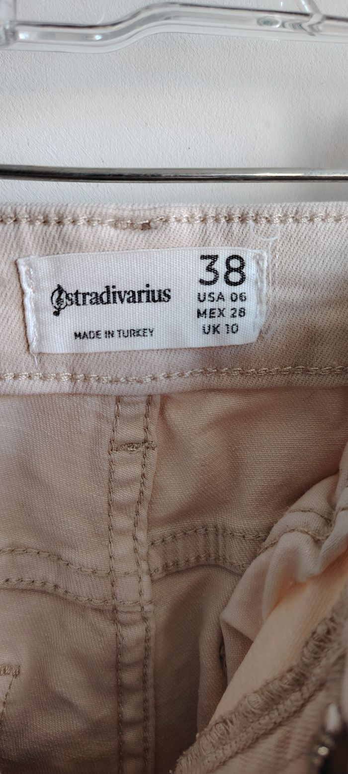 Jean beige Stradivarius – Taille 38 - photo numéro 2
