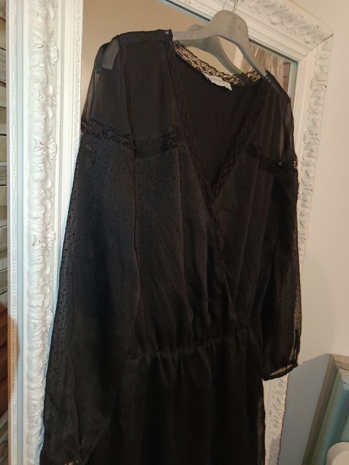Jolie robe noire - photo numéro 2