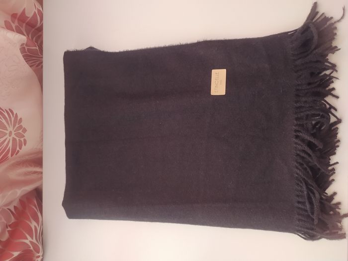 Echarpe noire (châle) neuve pour femmes - photo numéro 3