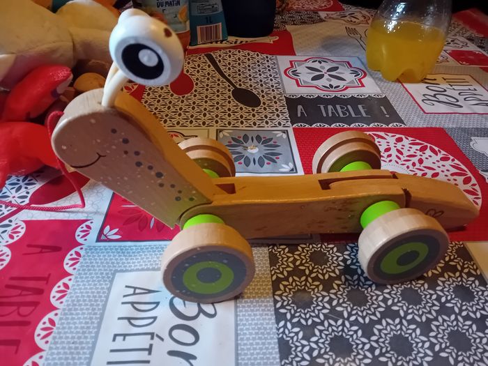 Petite limacebois  à promener