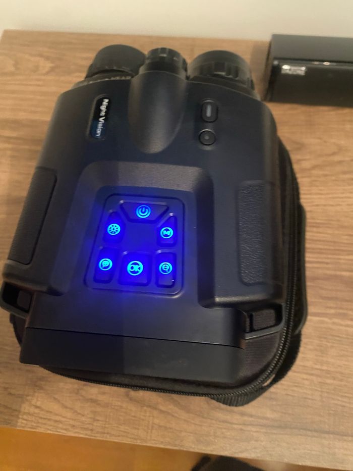 Jumelle 4k  nocturne