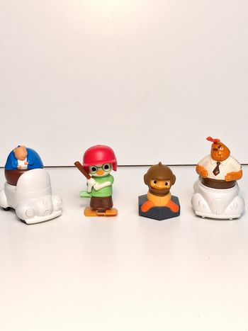 Lot 4 figurines Disney Chicken Little
Taille 8cm pour la plus grande